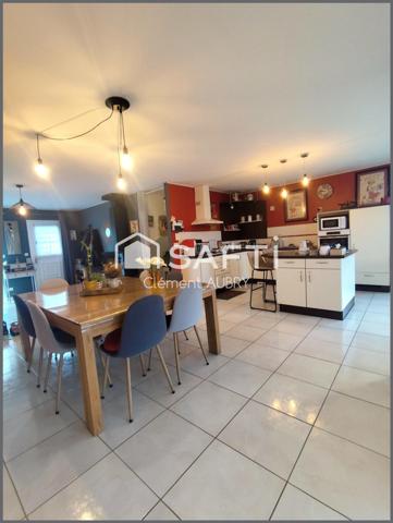 Charmante maison familiale avec grand terrain !