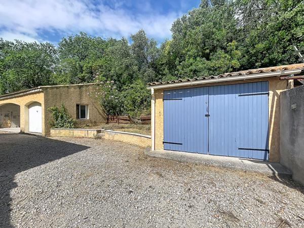 Maison Manosque 6 pièces 132 m2 habitables, terrasse, carport, garage et dépendances