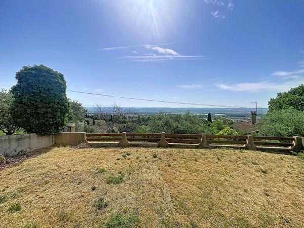 Maison Manosque 6 pièces 132 m2 habitables, terrasse, carport, garage et dépendances