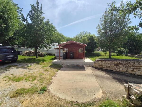 Vente                                                      Maison
                        
                                         97 m2                     à Civaux
