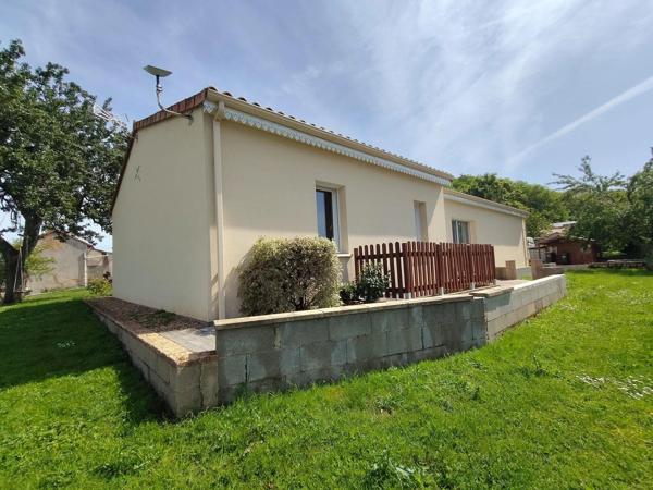 Vente                                                      Maison
                        
                                         97 m2                     à Civaux