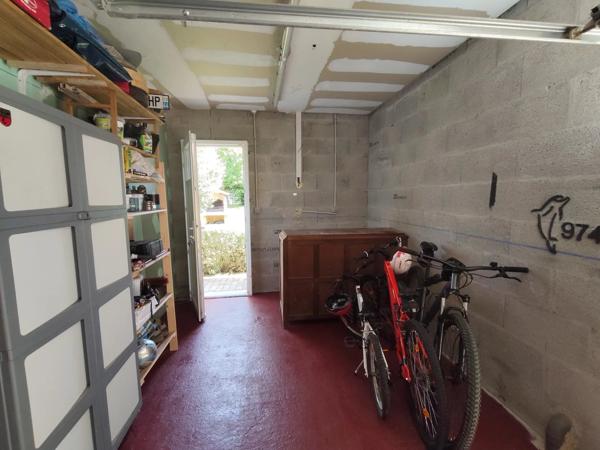 Vente                                                      Maison
                        
                                         97 m2                     à Civaux