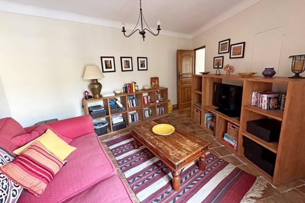 Cabrières-d'Avignon (84220) Cabrières d'Avignon Gordes 5 mn maison de village 200 M2 jardin 300 m2 piscine