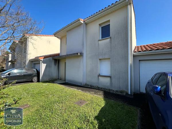 Maison à louer 4 pièces 83.92m² Tarbes (65000)