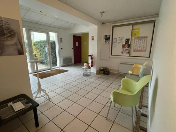 Local Professionnel à Civray