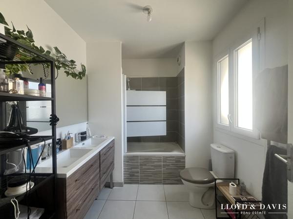 Mérignac Eyquem Maison individuelle avec terrasses et garage