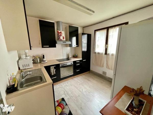 SAIKNT GILLES LES BAINS T2/3 VARANGUE