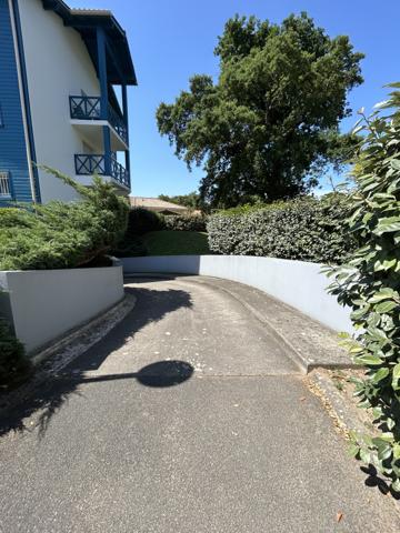 À vendre – Garage fermé à Capbreton, emplacement idéal proche du port Détails des diagnostics énergétiques
