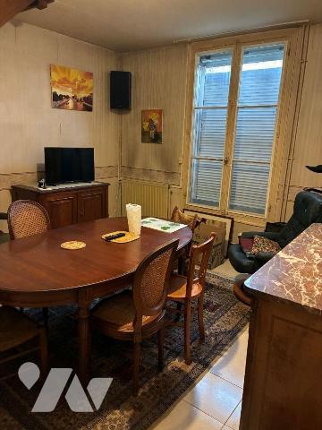 a vendre à troyes maison de 1930 à rénover. Maison de type 3 dans quartier résidentielle très c...