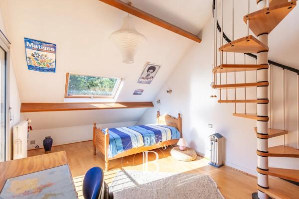 Saint-Germain-en-Laye, Maison 5 Chambres -  213 m² à vendre