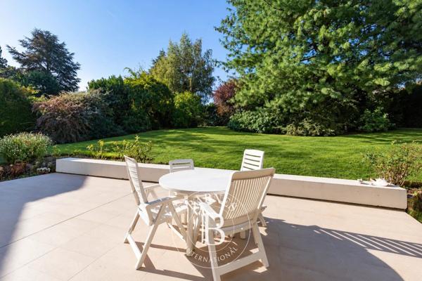 Saint-Germain-en-Laye, Maison 5 Chambres -  213 m² à vendre
