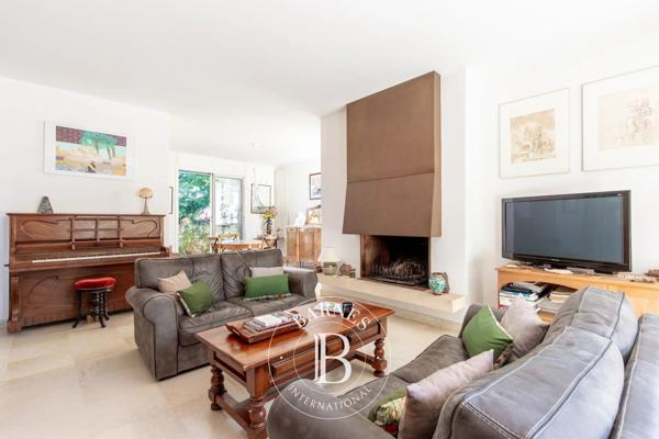 Saint-Germain-en-Laye, Maison 5 Chambres -  213 m² à vendre
