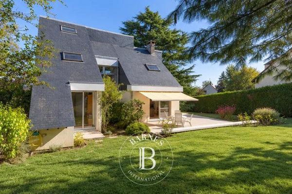 Saint-Germain-en-Laye, Maison 5 Chambres -  213 m² à vendre