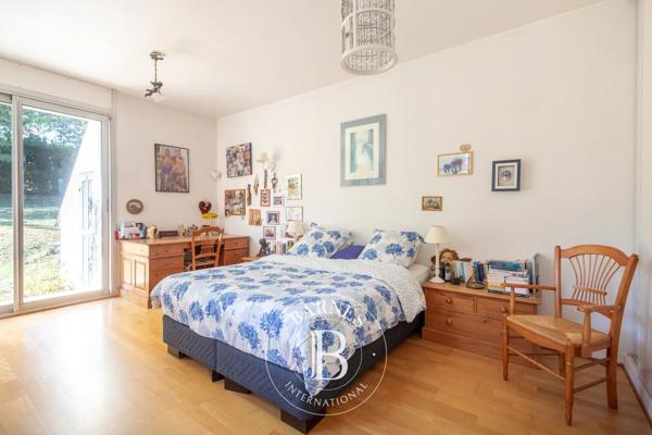 Saint-Germain-en-Laye, Maison 5 Chambres -  213 m² à vendre