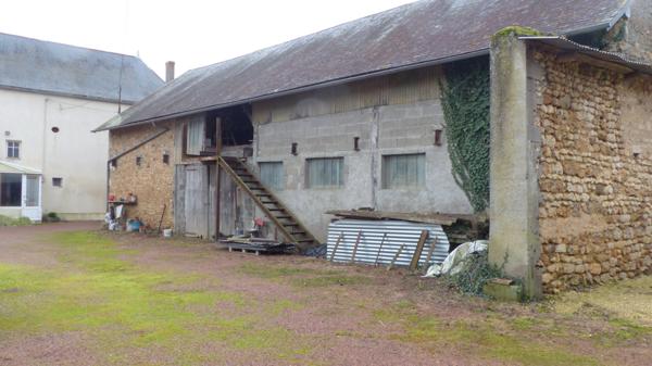Dpt Deux Sèvres (79), à vendre proche de AIRVAULT maison P5, terrain 1335 m²