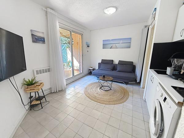 Bandol - La Peyrière - Grand appartement T1 - Terrasse & Solarium