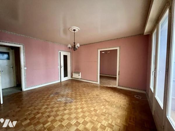 QUARTIER CHAIGNEAU - APPARTEMENT T4 AVEC GARAGE A RENOVER