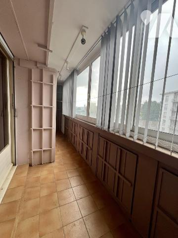 QUARTIER CHAIGNEAU - APPARTEMENT T4 AVEC GARAGE A RENOVER