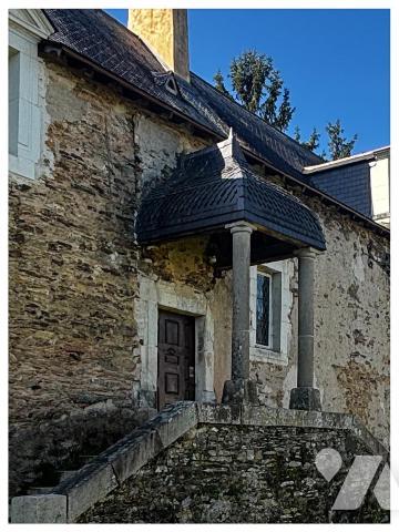 ANGERS à 30 km /Manoir d'exception / Propriété rénovée dans les règles de l'art de 363 m² habitable