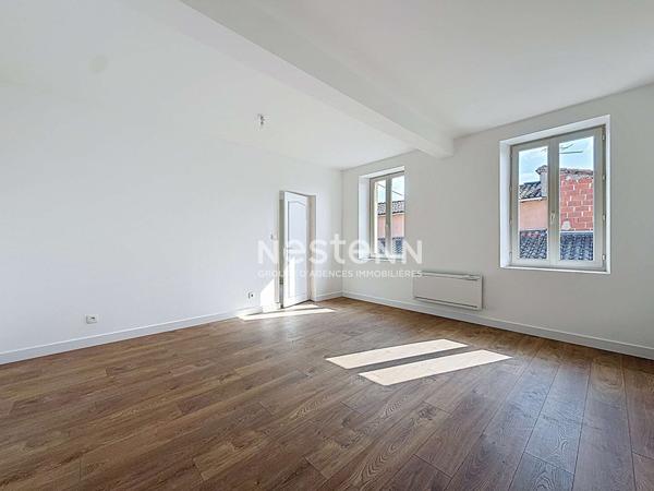 A VENDRE - Lherm - Maison de ville rénovée T4 d'environ 122.9m² avec dépendance