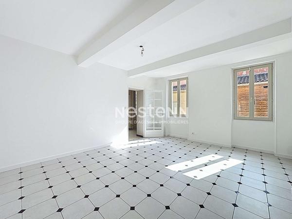 A VENDRE - Lherm - Maison de ville rénovée T4 d'environ 122.9m² avec dépendance