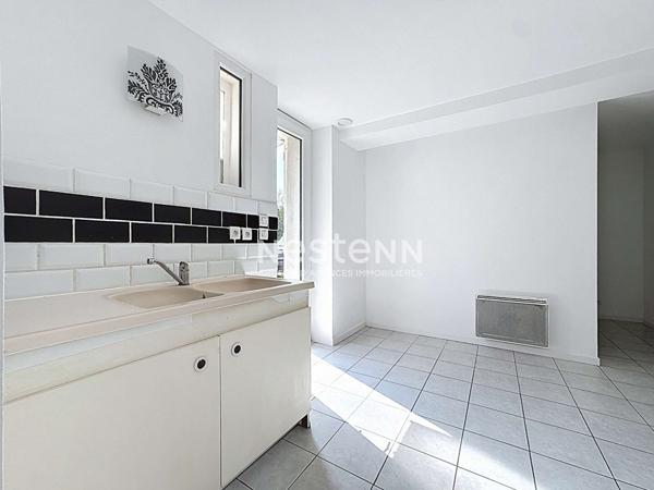 A VENDRE - Lherm - Maison de ville rénovée T4 d'environ 122.9m² avec dépendance