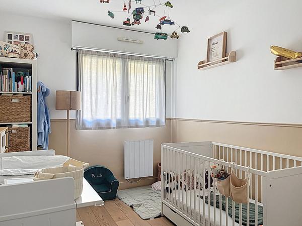 Appartement Suresnes 3 pièce(s) 64 m2