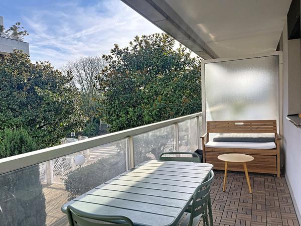 Appartement Suresnes 3 pièce(s) 64 m2