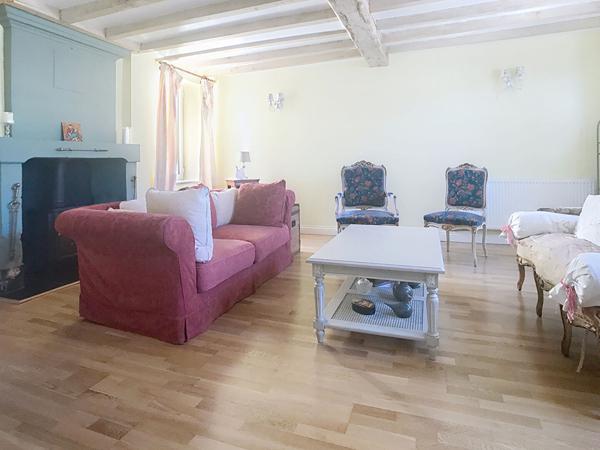 Maison à vendre à Vernantes 8 pièces 151 m²