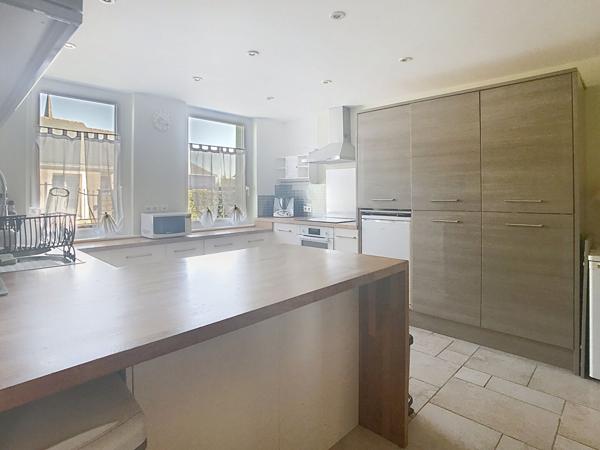 Maison à vendre à Vernantes 8 pièces 151 m²