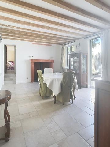 Maison à vendre à Vernantes 8 pièces 151 m²