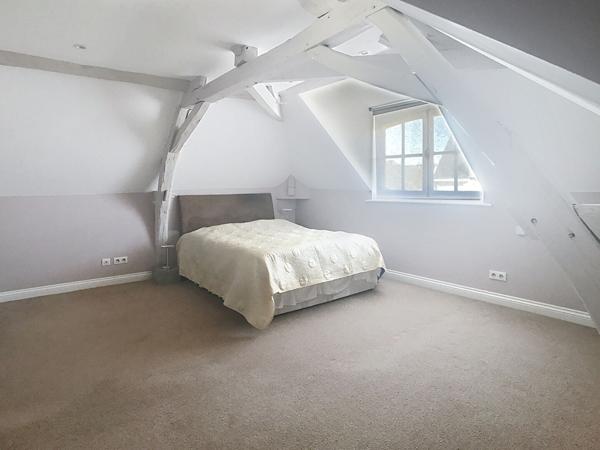 Maison à vendre à Vernantes 8 pièces 151 m²