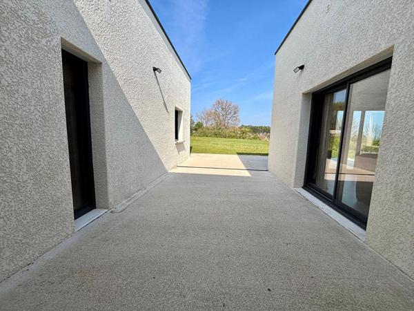 Maison contemporaine toit plat - 156 m² - Terrain de 1861 m²  - Secteur Nevers