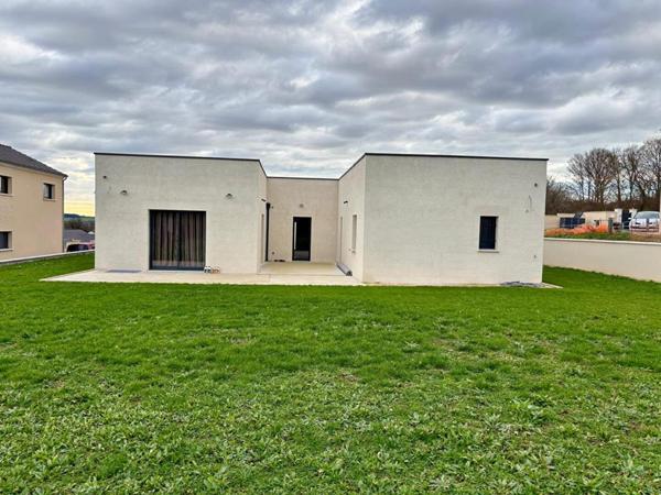 Maison contemporaine toit plat - 156 m² - Terrain de 1861 m²  - Secteur Nevers