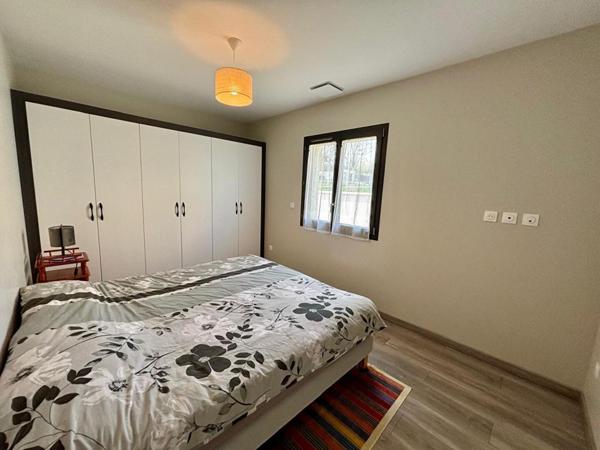 Maison contemporaine toit plat - 156 m² - Terrain de 1861 m²  - Secteur Nevers