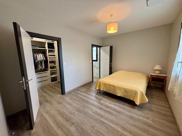 Maison contemporaine toit plat - 156 m² - Terrain de 1861 m²  - Secteur Nevers