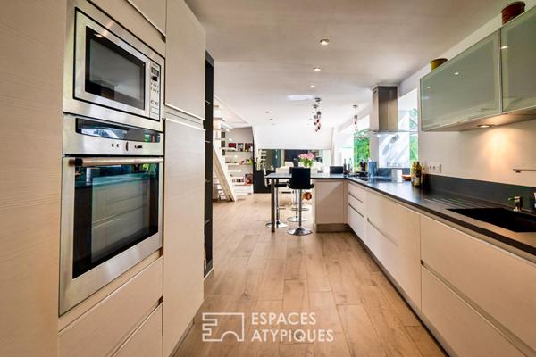 Maison familiale lumineuse revisitée par architecte