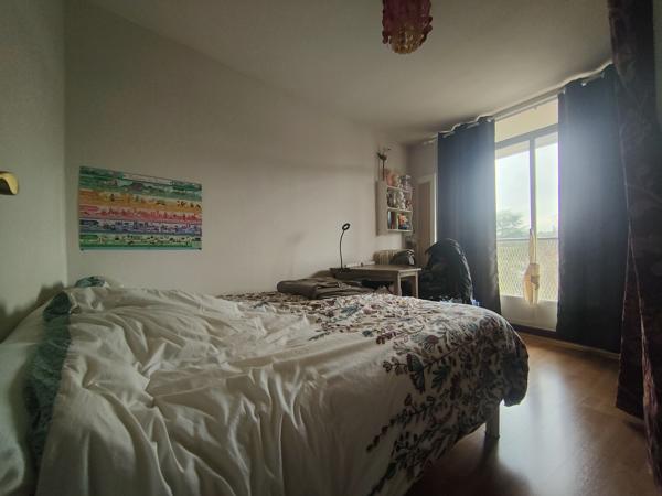 PLEIN CENTRE VILLE, APPARTEMENT RENOVE DE 80 M² HAB AVEC GRAND BALCON DE 10 M², CAVE, ET GARAGE A VELO, PROCH Beauvais (60000)