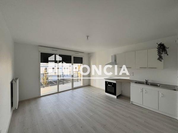 Location Studio 28.1 m² - 69 - 71 AVENUE NATIONALE Reims 51100