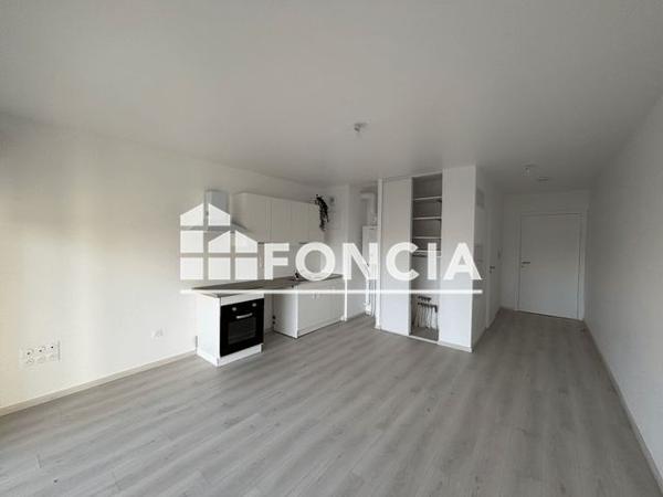 Location Studio 28.1 m² - 69 - 71 AVENUE NATIONALE Reims 51100