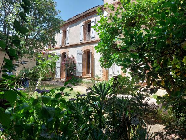 QUARTIER BEAUSOLEIL Maison à vendre 5 pièces MONTAUBAN (82), d'environ 200m² habitable, jardin, dépendance, et carport.