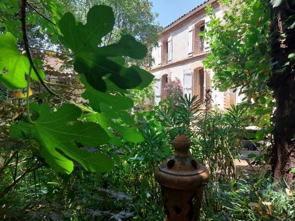 QUARTIER BEAUSOLEIL Maison à vendre 5 pièces MONTAUBAN (82), d'environ 200m² habitable, jardin, dépendance, et carport.