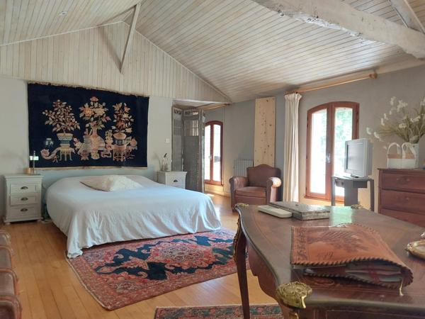 QUARTIER BEAUSOLEIL Maison à vendre 5 pièces MONTAUBAN (82), d'environ 200m² habitable, jardin, dépendance, et carport.