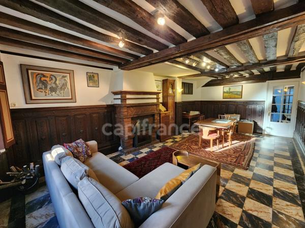 Vernon (27) – Maison cœur de ville avec vue Seine, 4 chambres.