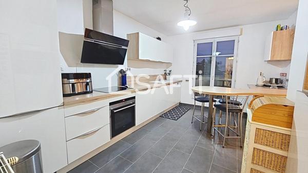 APPARTEMENT 5 PIÈCES - 138 M² - 2 PARKINGS ET CAVE