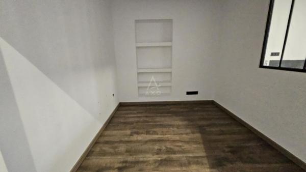 Murs commerciaux rénovés à vendre  Centre-ville dAlbertville (73200)