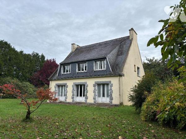 Maison a Vendre à BRIEC, en Finistère Sud (29), en Campagne, Maison Traditionnelle comprenant e...