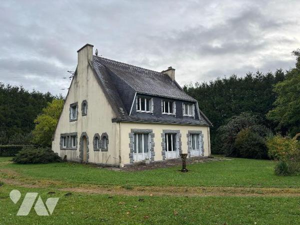 Maison a Vendre à BRIEC, en Finistère Sud (29), en Campagne, Maison Traditionnelle comprenant e...