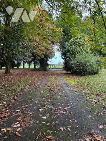 Maison a Vendre à BRIEC, en Finistère Sud (29), en Campagne, Maison Traditionnelle comprenant e...