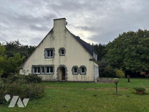 Maison a Vendre à BRIEC, en Finistère Sud (29), en Campagne, Maison Traditionnelle comprenant e...